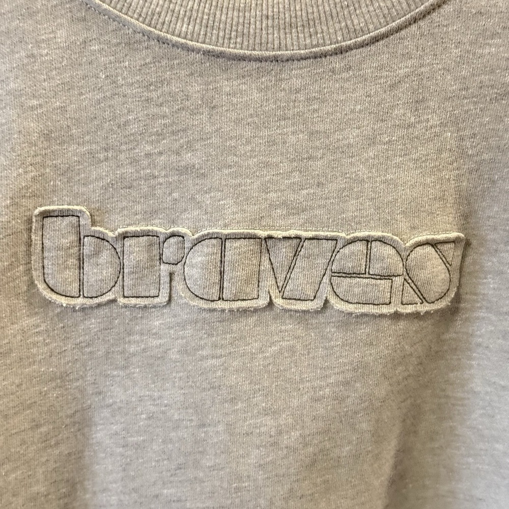 Lusso Atlanta Braves Gray Short Sleeve Sweatshirt Baseball Women's Sz L NWT READ - Picture 2 of 16